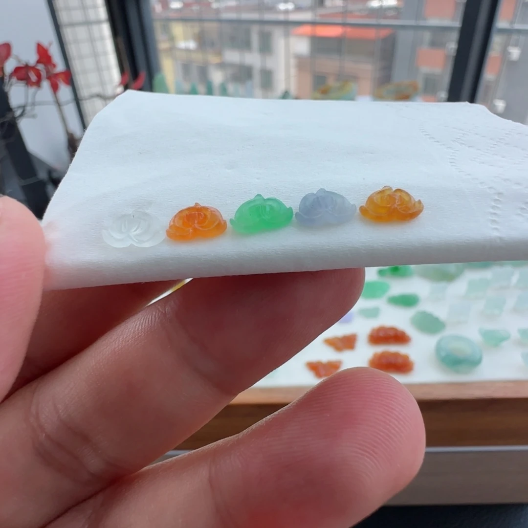 定制翡翠未镶嵌定制翡翠毛货不退不换