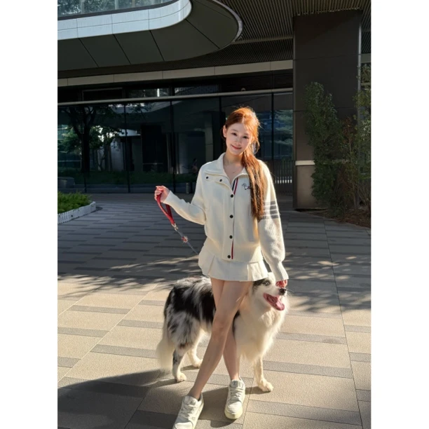 【Meng服饰】经典小狗TB连帽四条杠针织开衫+半裙