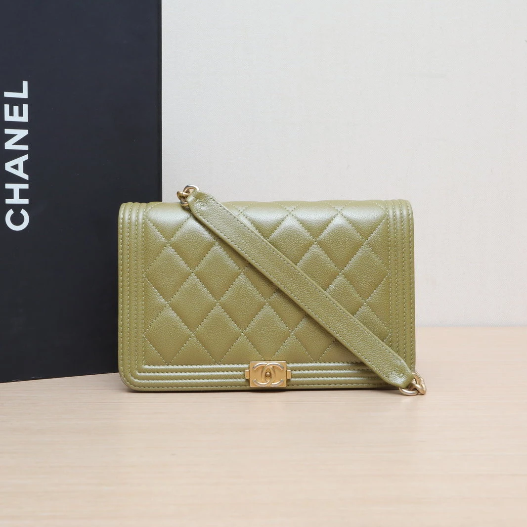 95新 Chanel/香奈儿 【黑黑】Leboy WOC 19cm 绿色 芯片开 金扣