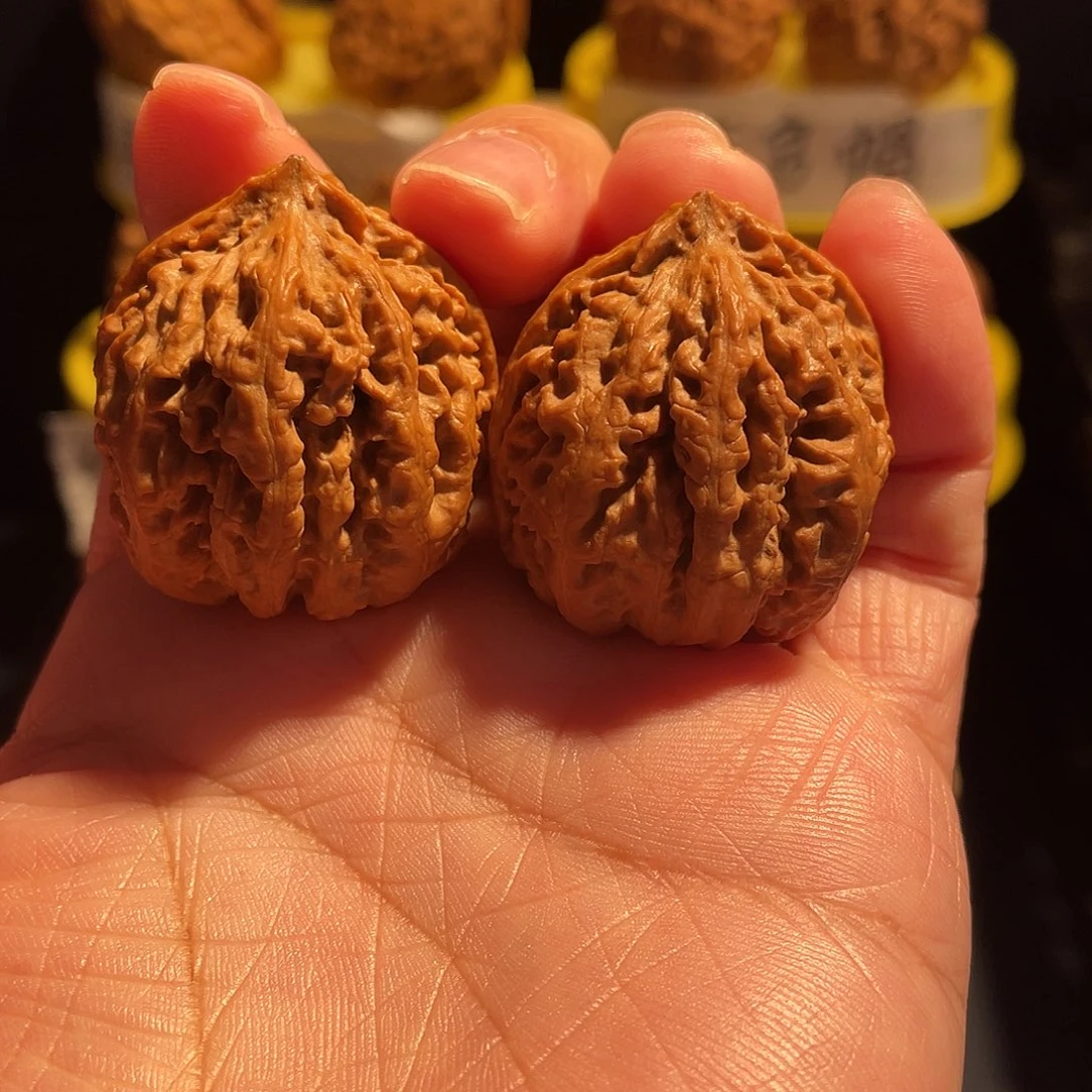 吊坠文玩核桃绣球