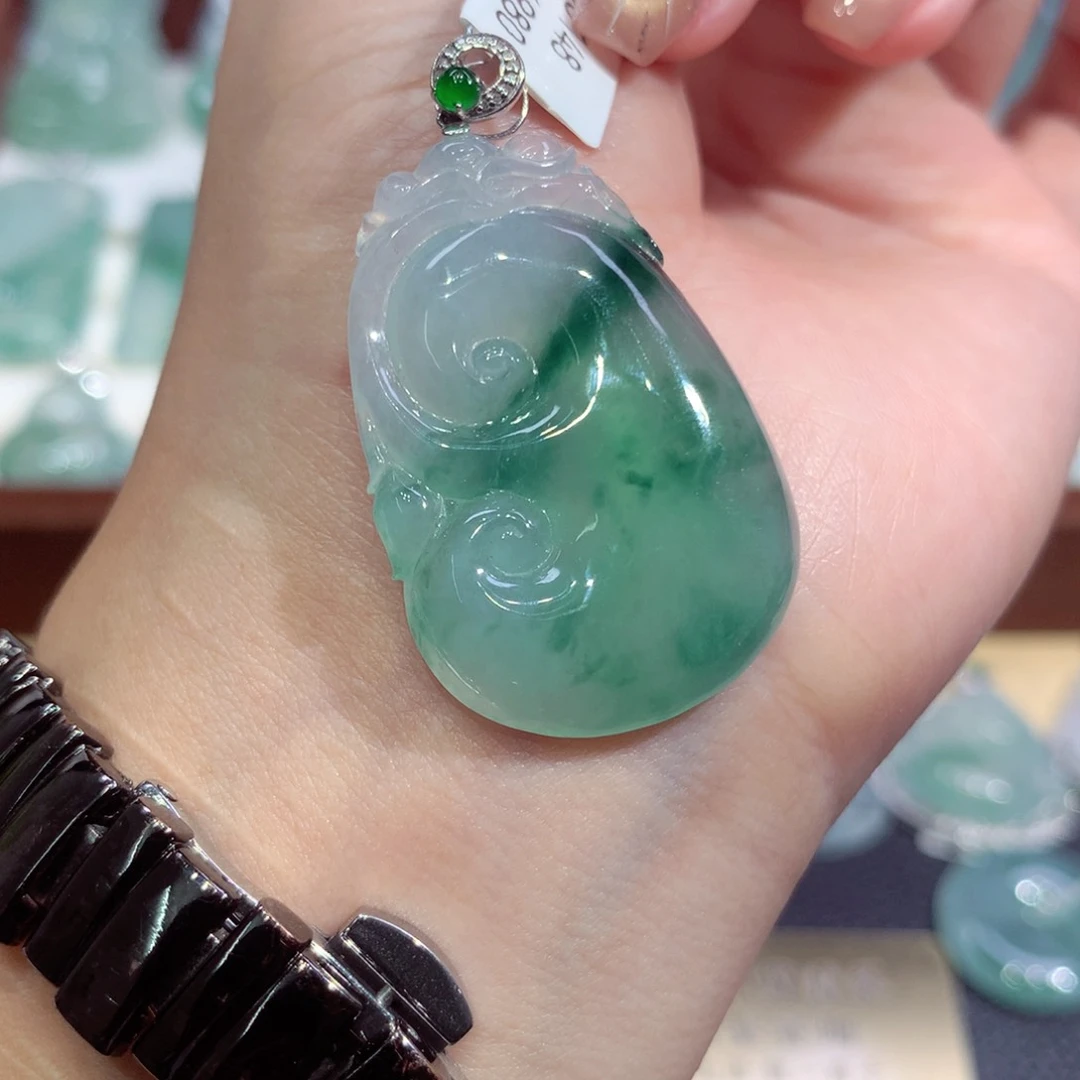 吊坠(不含链)18K金镶嵌翡翠