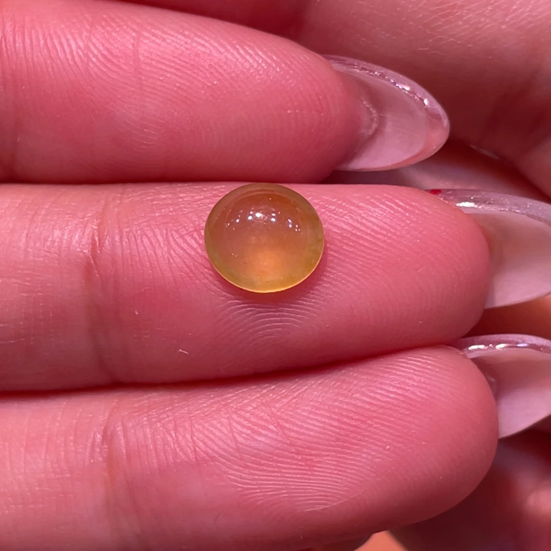 翡翠未镶嵌颈饰蛋