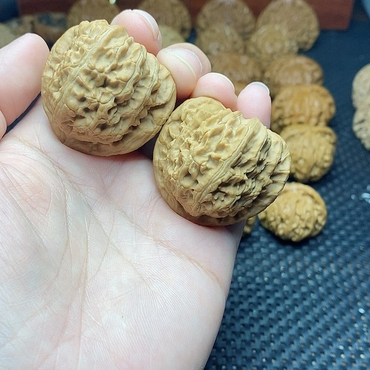 文玩核桃把件39三角白