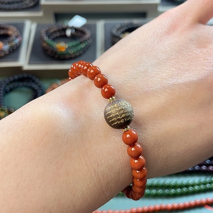 南红玛瑙手链未镶嵌