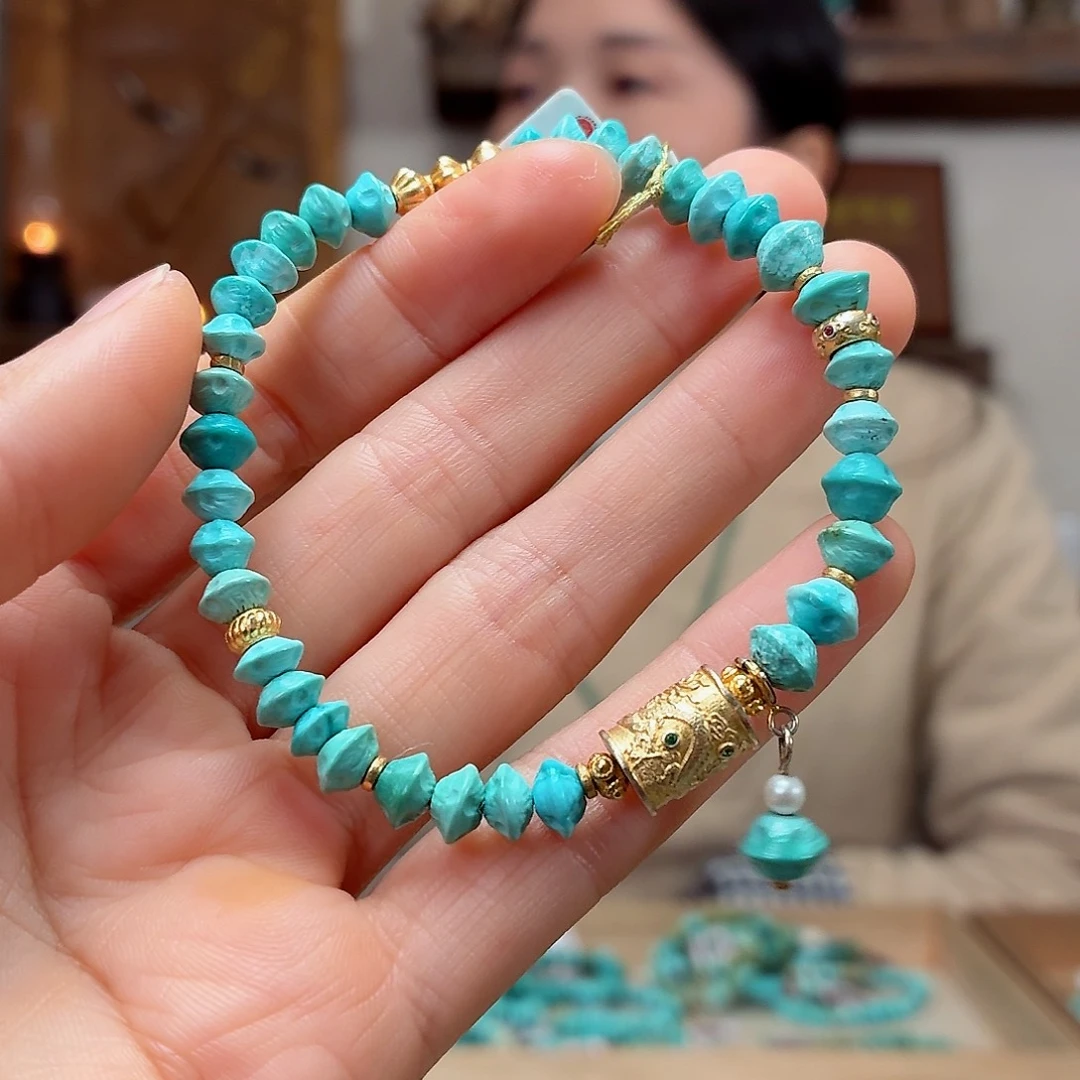 未镶嵌绿松石珠宝奇石
