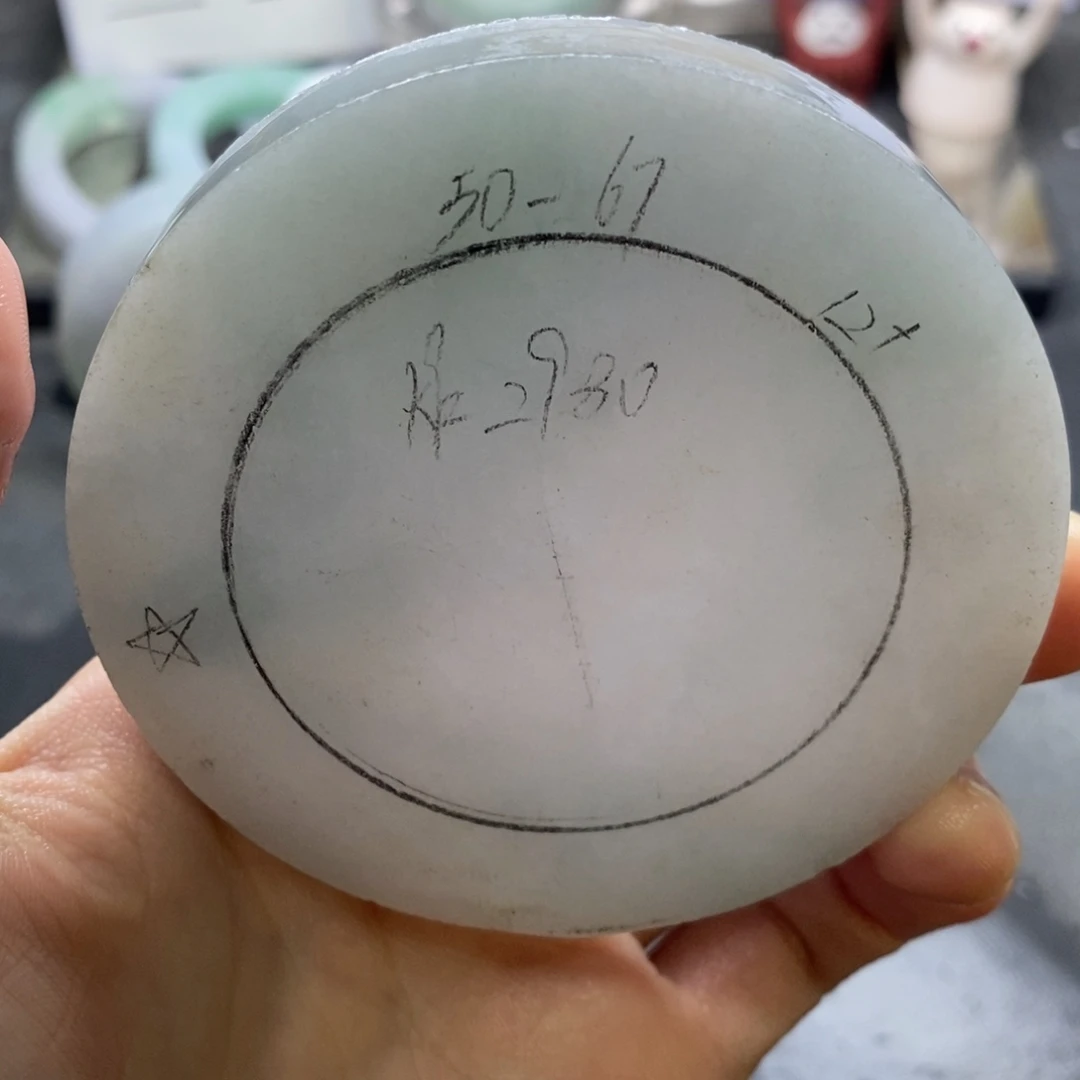 定制翡翠未镶嵌翡翠手镯