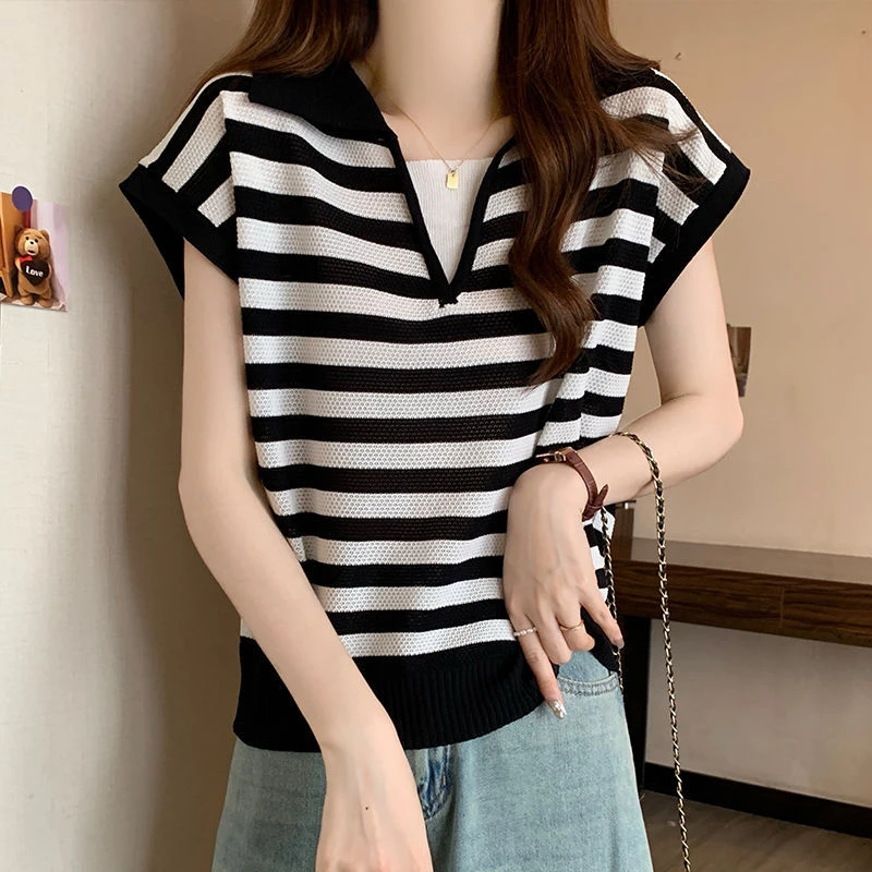 大码假两件条纹短袖T恤女夏季胖mm遮肚子显瘦冰丝洋气v领薄款上衣