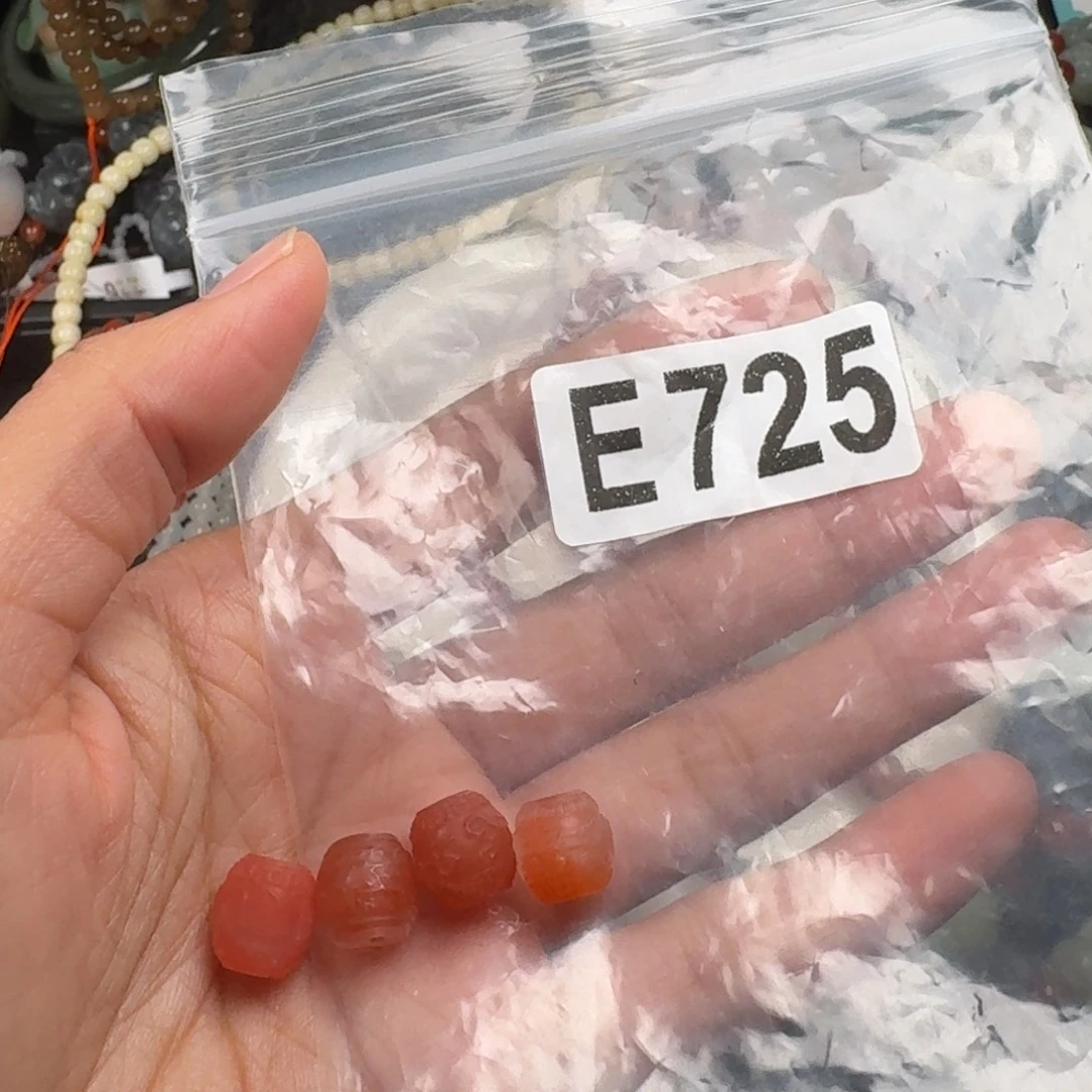 南红玛瑙未镶嵌珠宝奇石