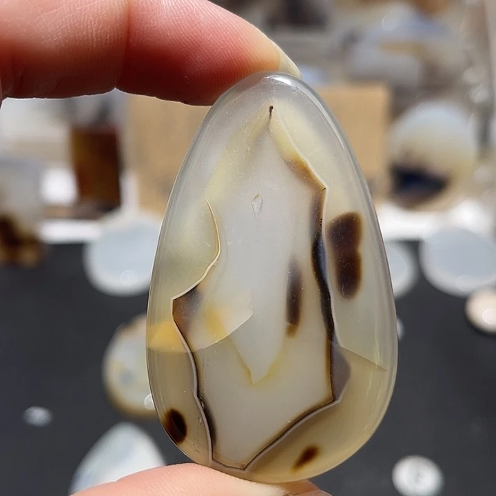 玛瑙/玉髓未镶嵌颈饰