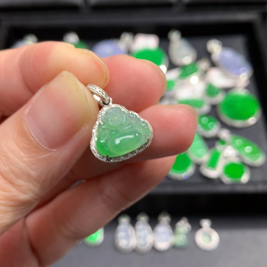 吊坠(不含链)18K金镶嵌翡翠