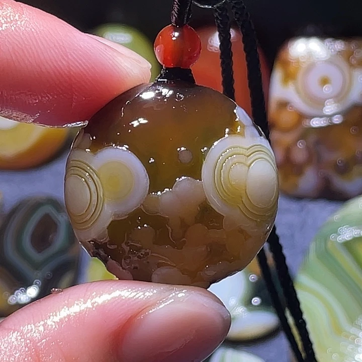 玛瑙/玉髓未镶嵌珠宝奇石