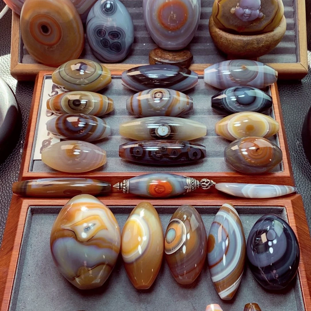 玛瑙/玉髓未镶嵌珠宝奇石