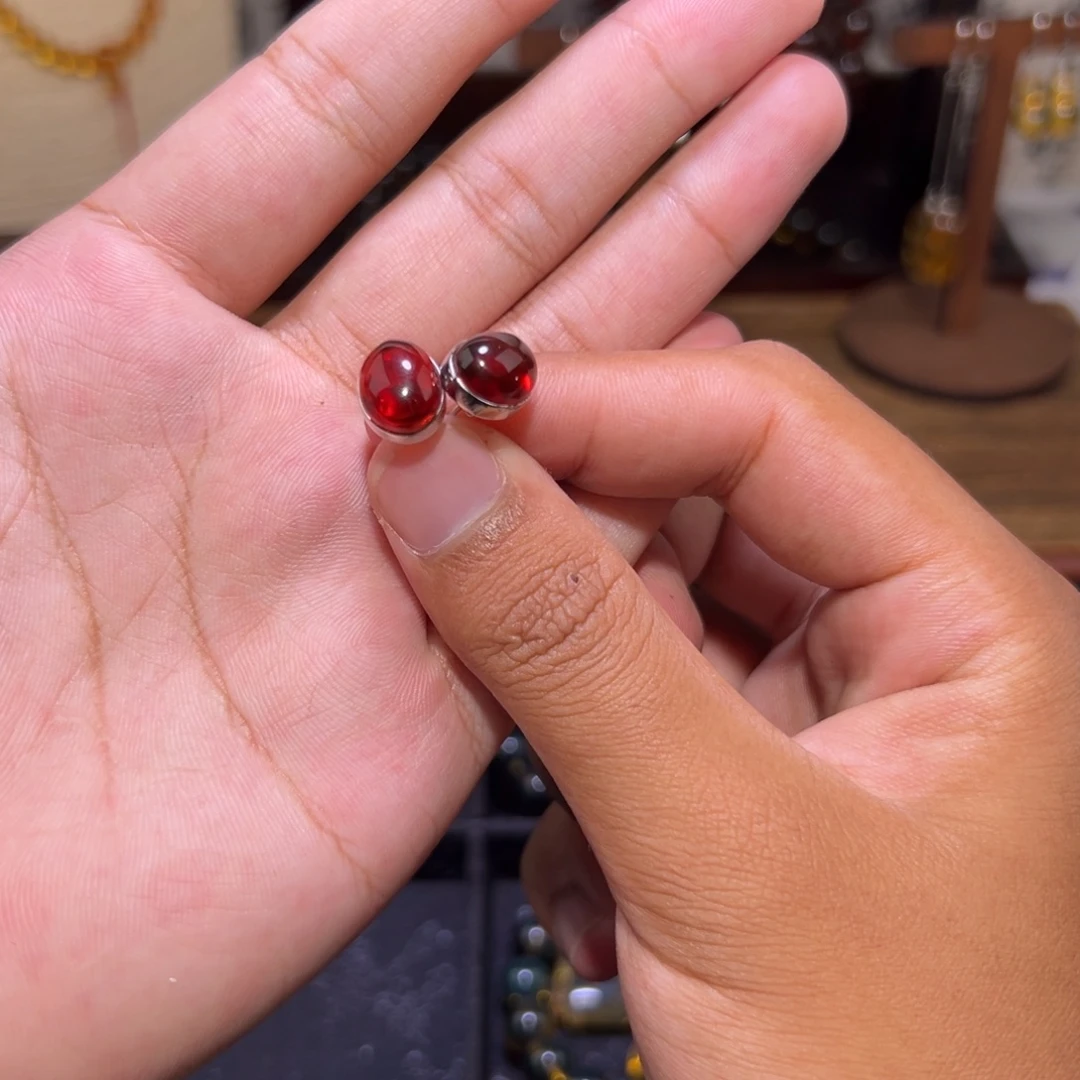 琥珀未镶嵌颈饰血珀耳钉