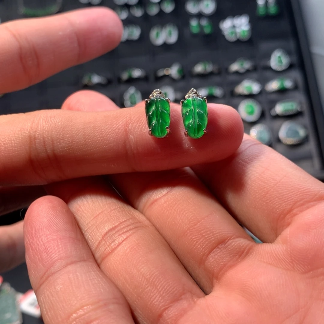 翡翠未镶嵌耳钉耳钉