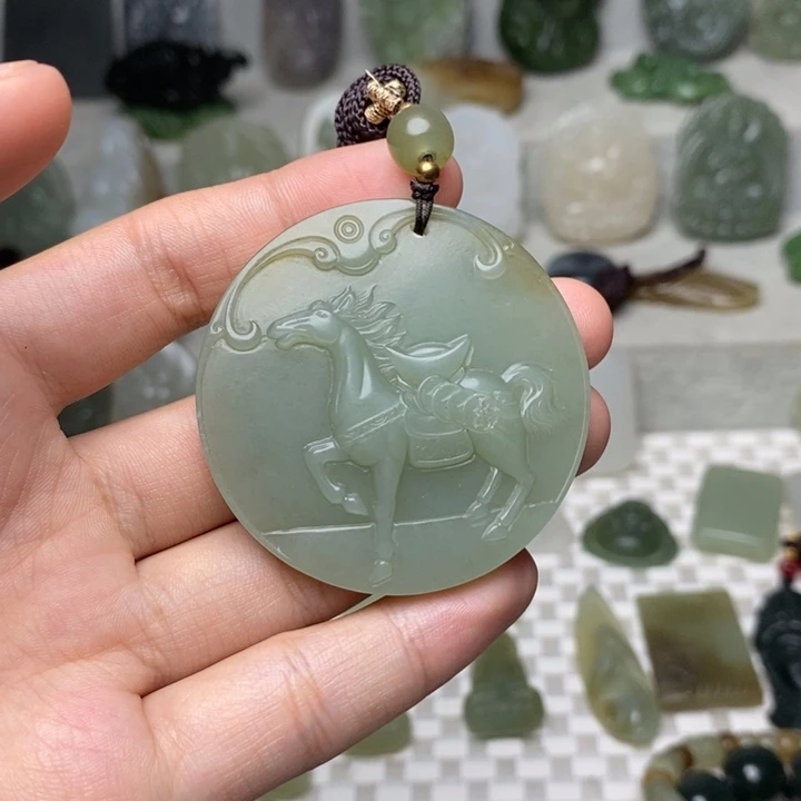 和田玉（糖玉）未镶嵌颈饰
