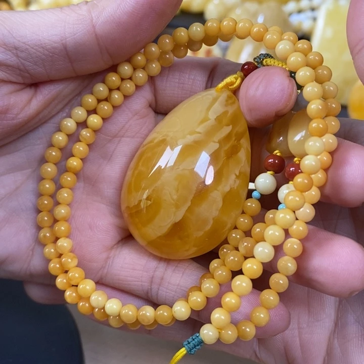 琥珀裸石未镶嵌水滴