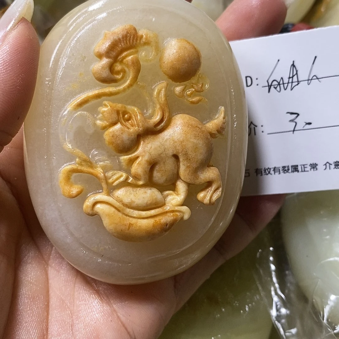 石材自***哥古青石手把件