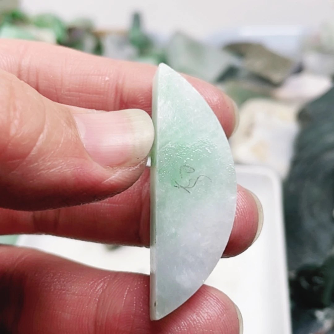 【闪购商品】翡翠颈饰未镶嵌+****+A货