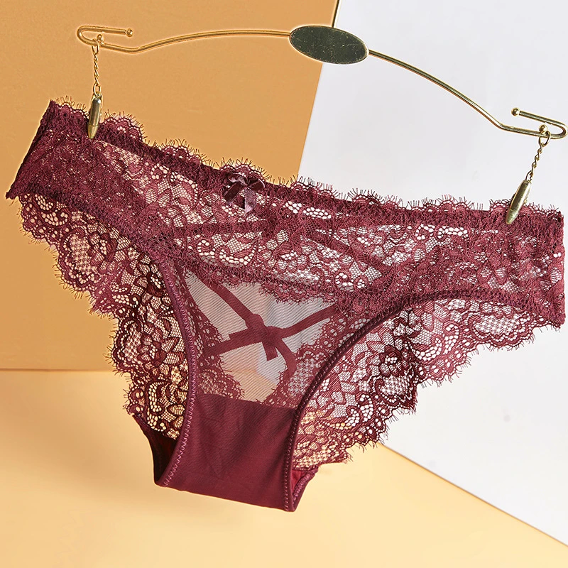 趣味性战袍时尚诱惑蕾丝性感内裤女镂空透气奢华低腰提臀三角裤
