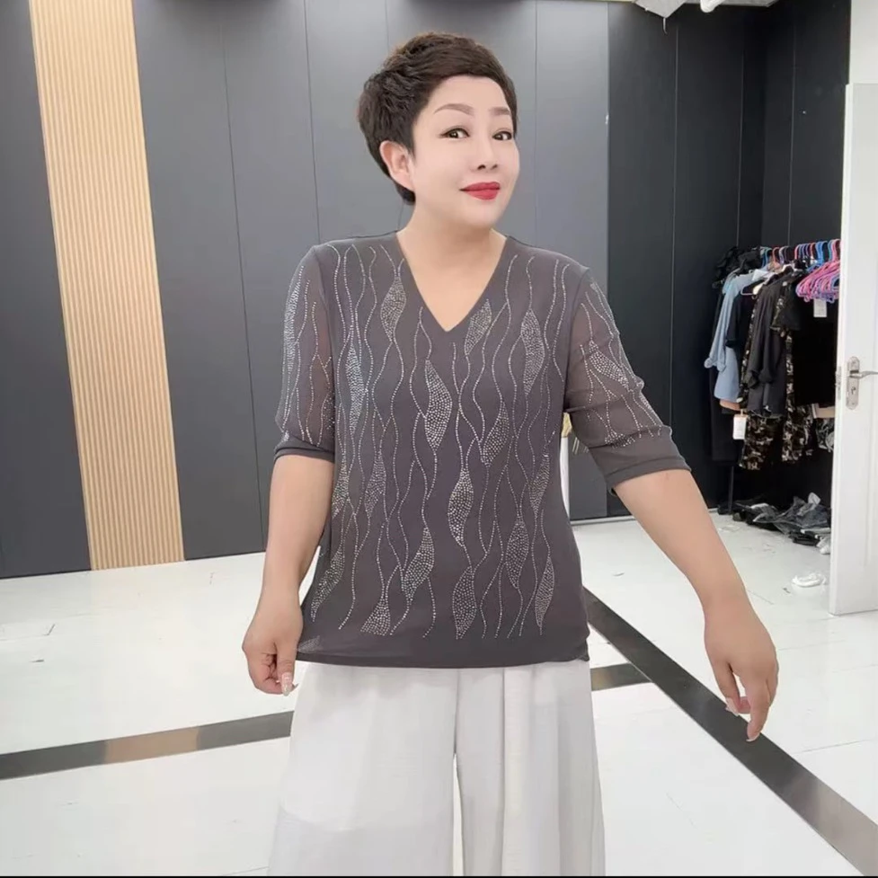 早秋时尚气质女士加肥加大码纯色V领烫钻水波半袖显瘦百搭-3128