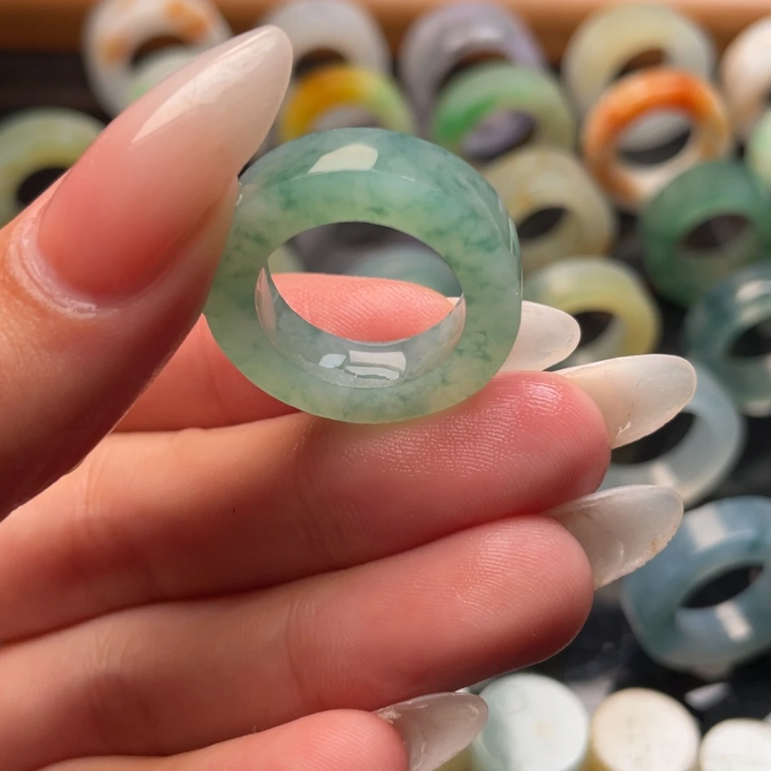 未镶嵌定制翡翠飘花