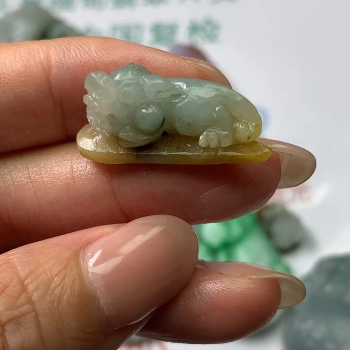 定制翡翠未镶嵌翡翠