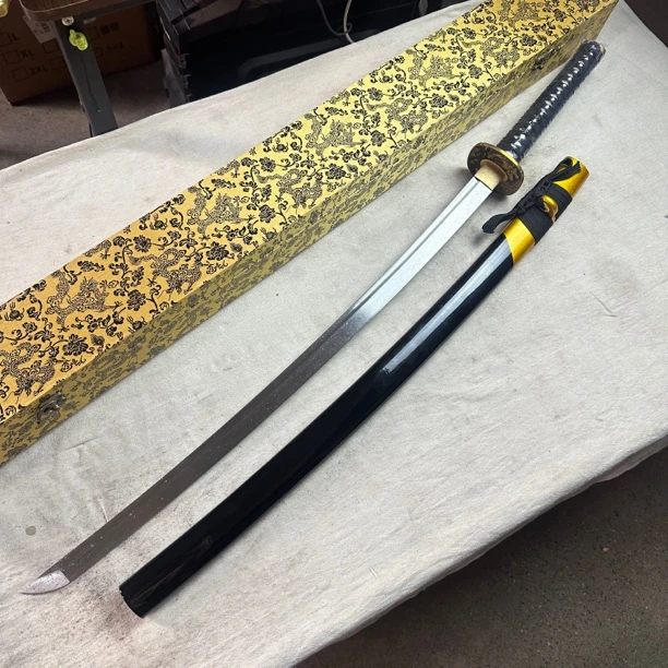 2120 龙泉昊天宝剑武士道花纹钢鱼皮柄低未开刃