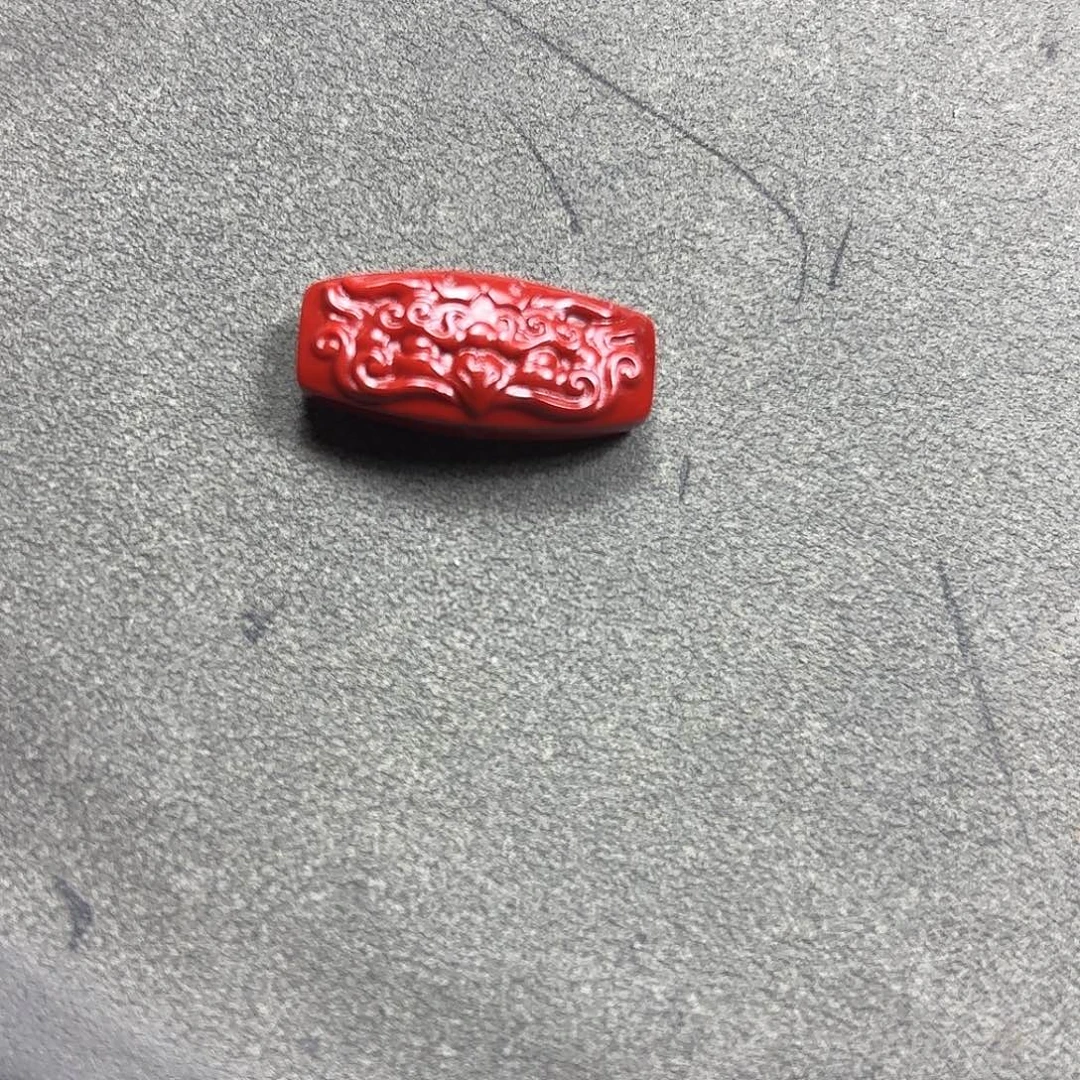 D***y颈饰未镶嵌南红玛瑙