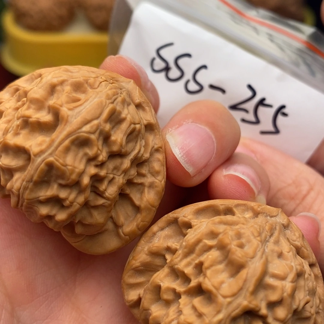 把件文玩核桃毕业三角白38……