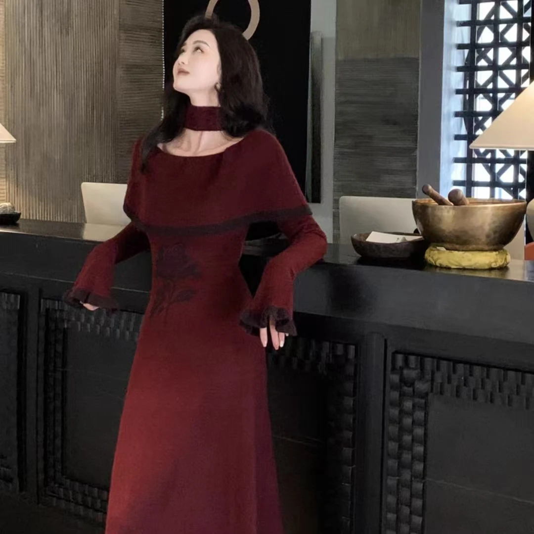 【千绪小姐】一字领围脖花朵针织毛衣连衣裙秋冬喇叭袖收腰气质长款