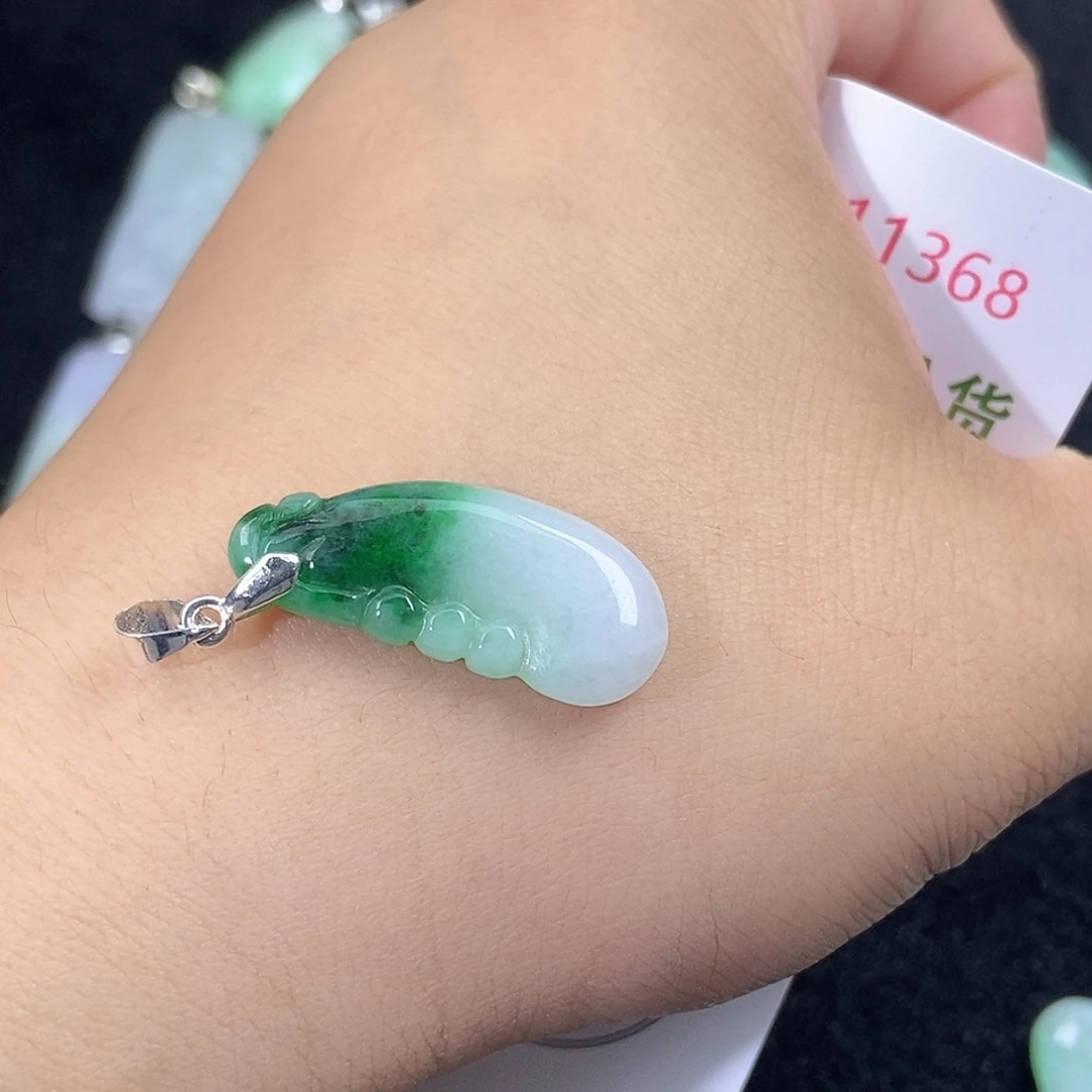 翡翠未镶嵌颈饰天然