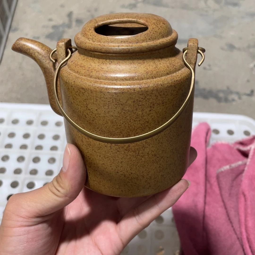 茶壶紫砂老厂紫砂壶一件。