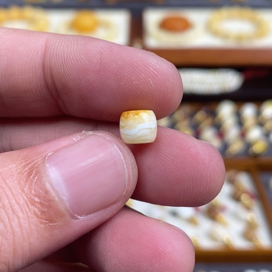 蜜蜡未镶嵌裸石配饰尺寸7.4