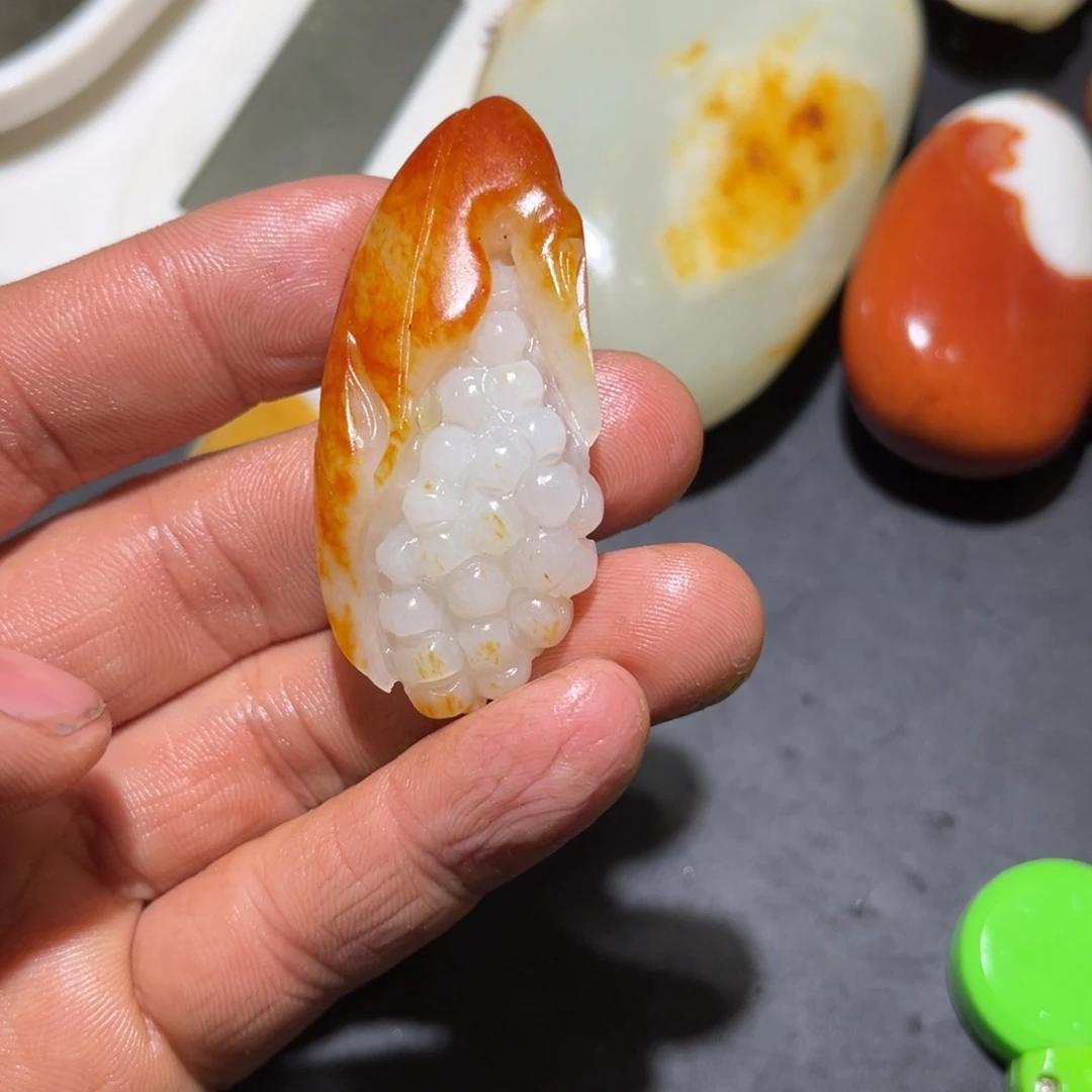 和田玉未镶嵌珠宝奇石