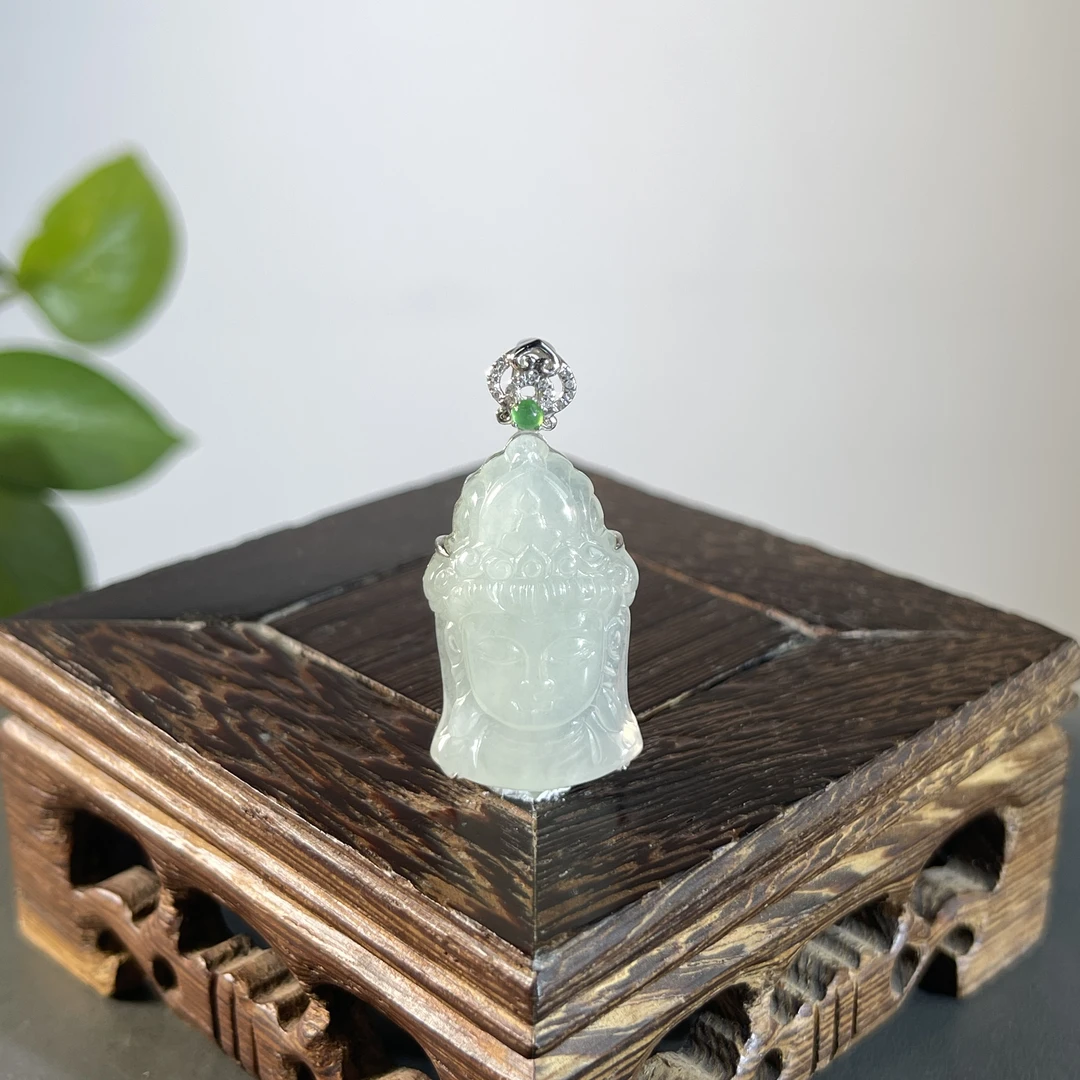 JYA27-138  天然缅甸A货翡翠  18K含钻镶嵌观音首