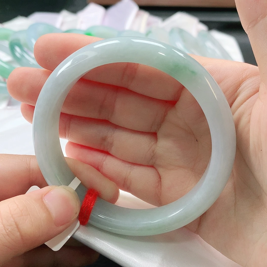 翡翠未镶嵌手镯缅甸天然翡翠手镯