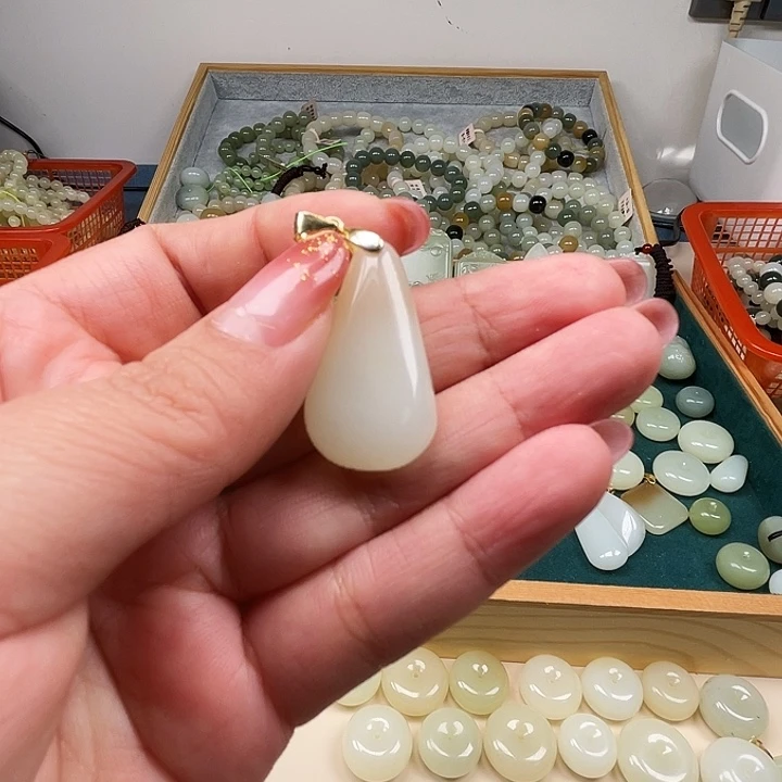 和田玉（糖玉）未镶嵌手链
