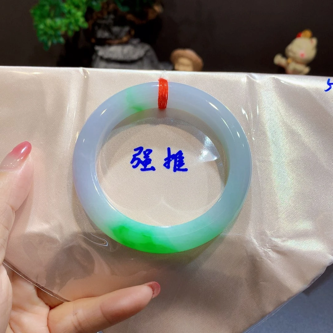翡翠未镶嵌手镯翡翠手镯