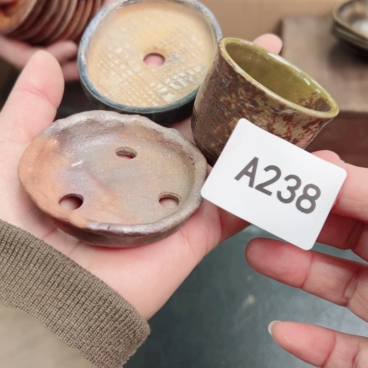 摆件白****雨一个瓷器默认微瑕