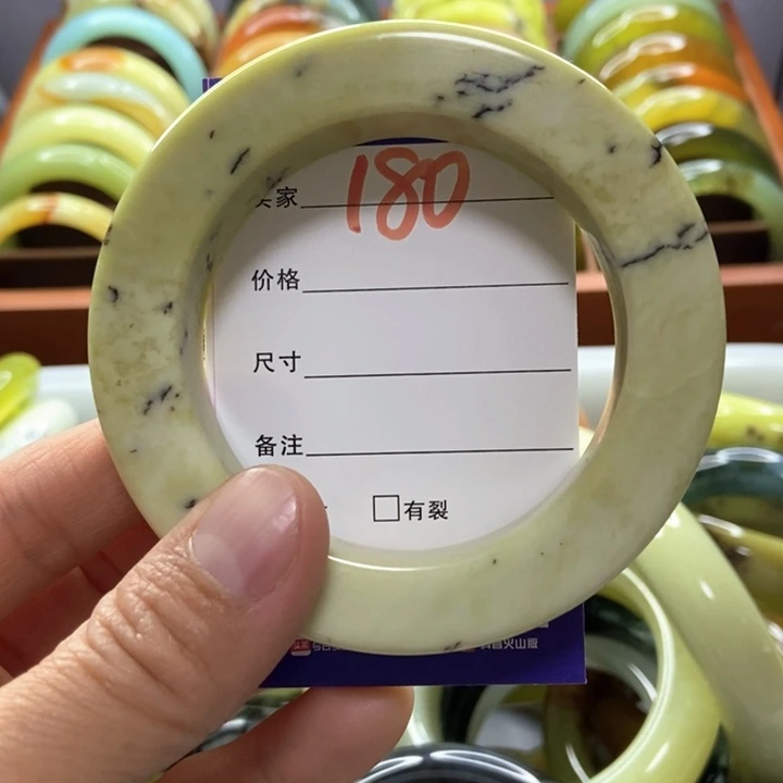 蛇纹石玉未镶嵌手镯?***?