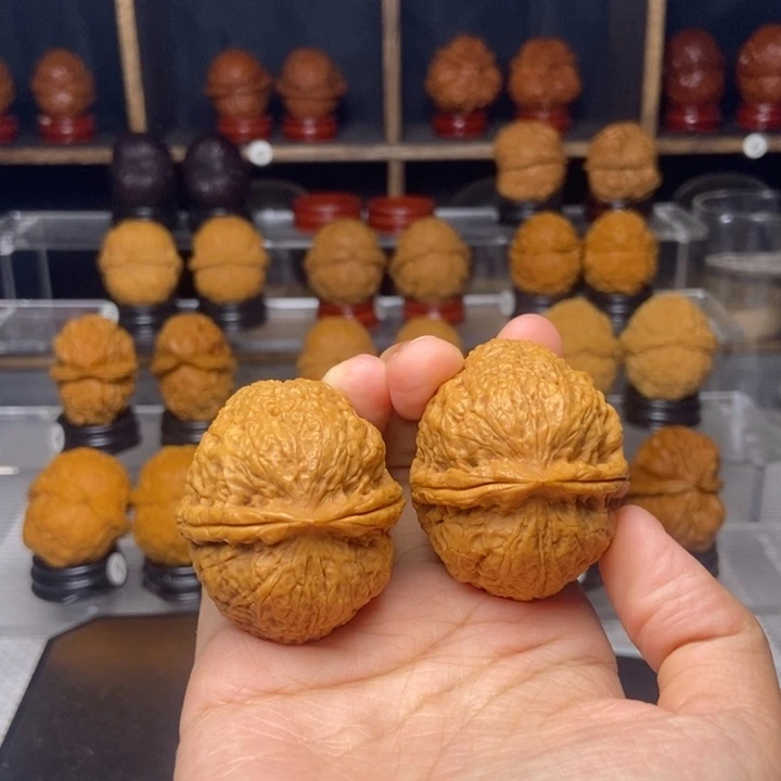 文玩核桃吊坠祥龙罗汉123