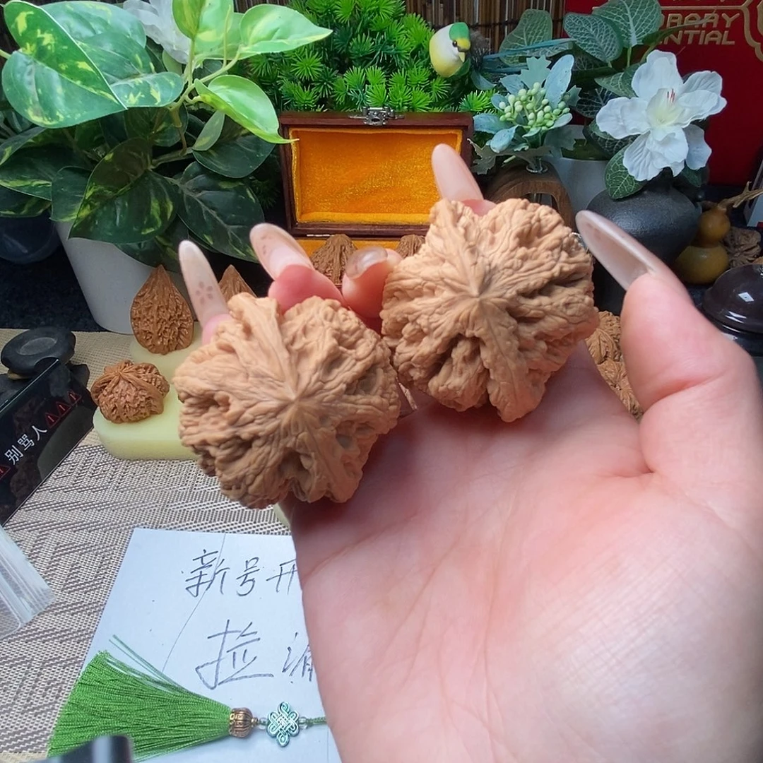 C***生文玩核桃把件916粗筋……虚尖