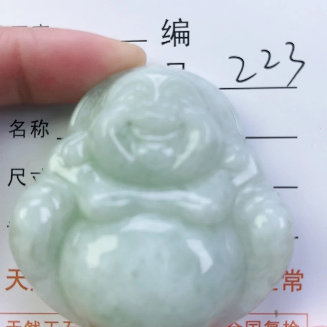 翡翠颈饰未镶嵌佛公