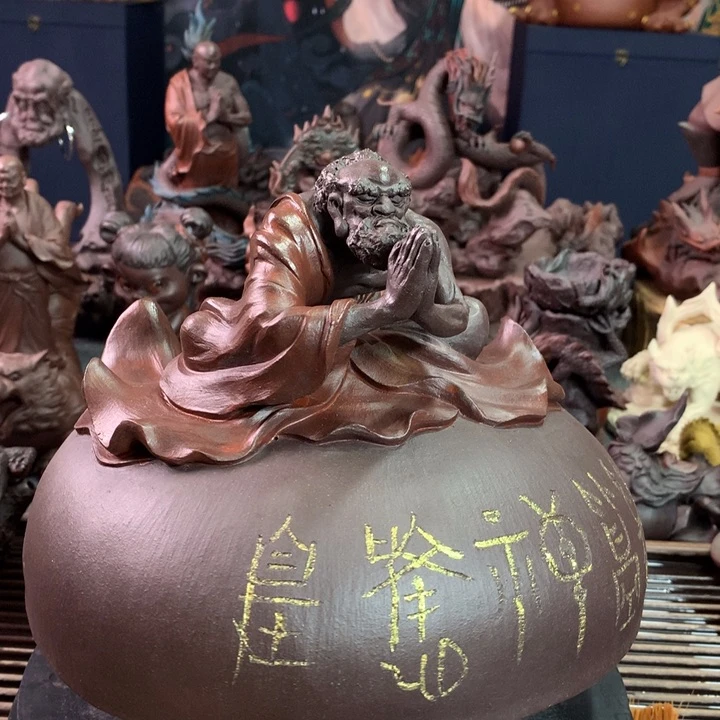 万**尘定制新款紫砂艺术学院