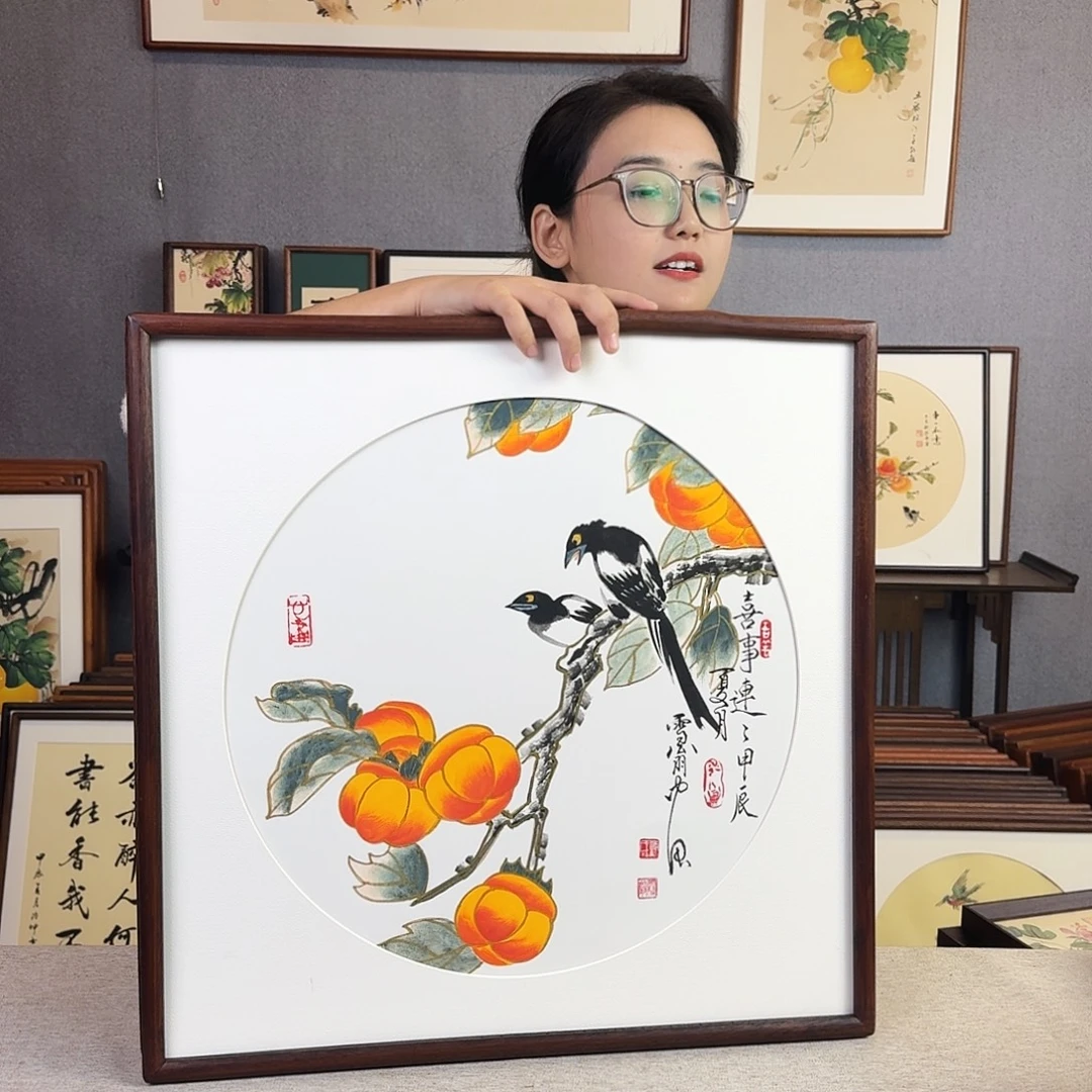 国画手绘带框尺寸： 53*53