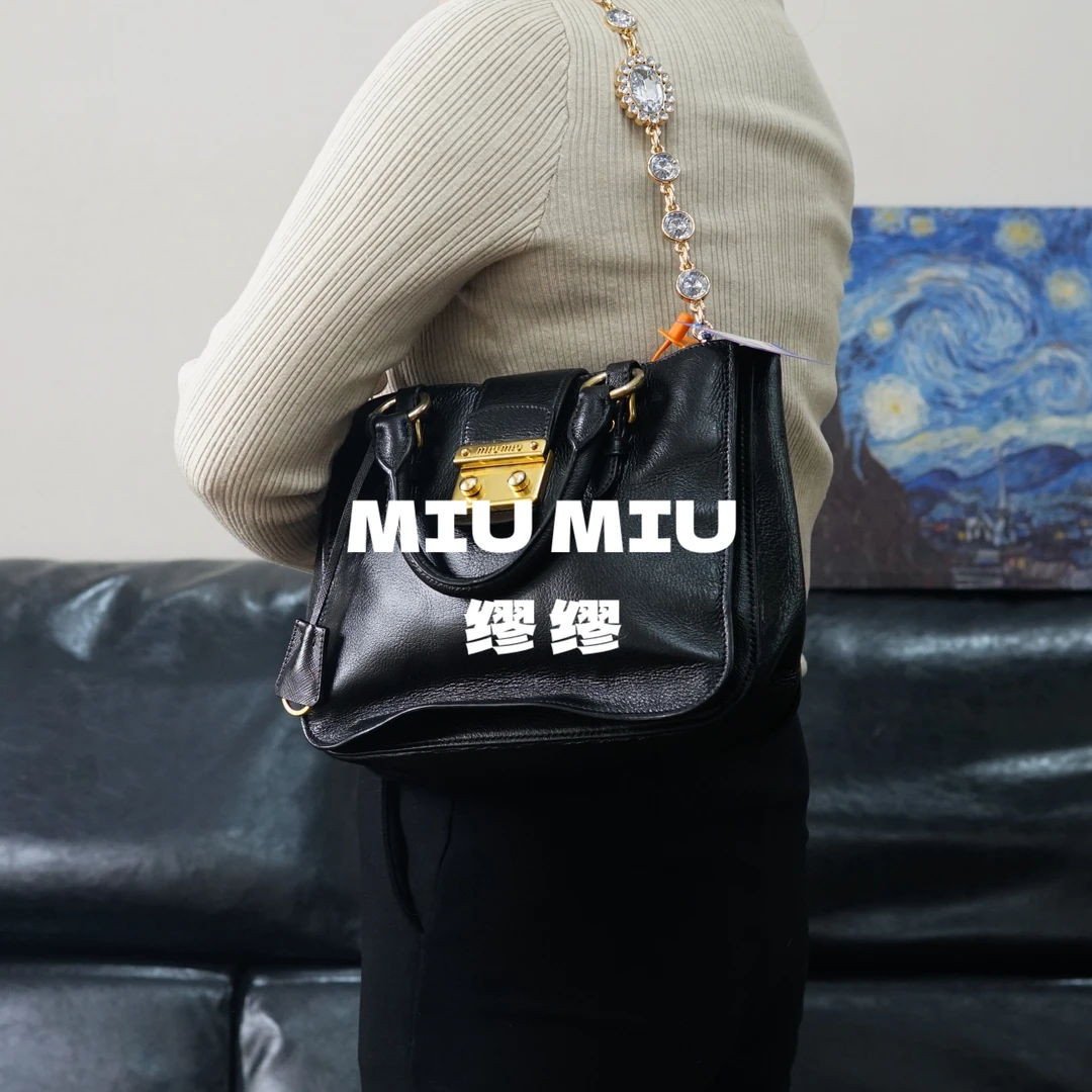 95新 MIU MIU/缪缪 miumiu/黑金手提包/SP12620028/0028