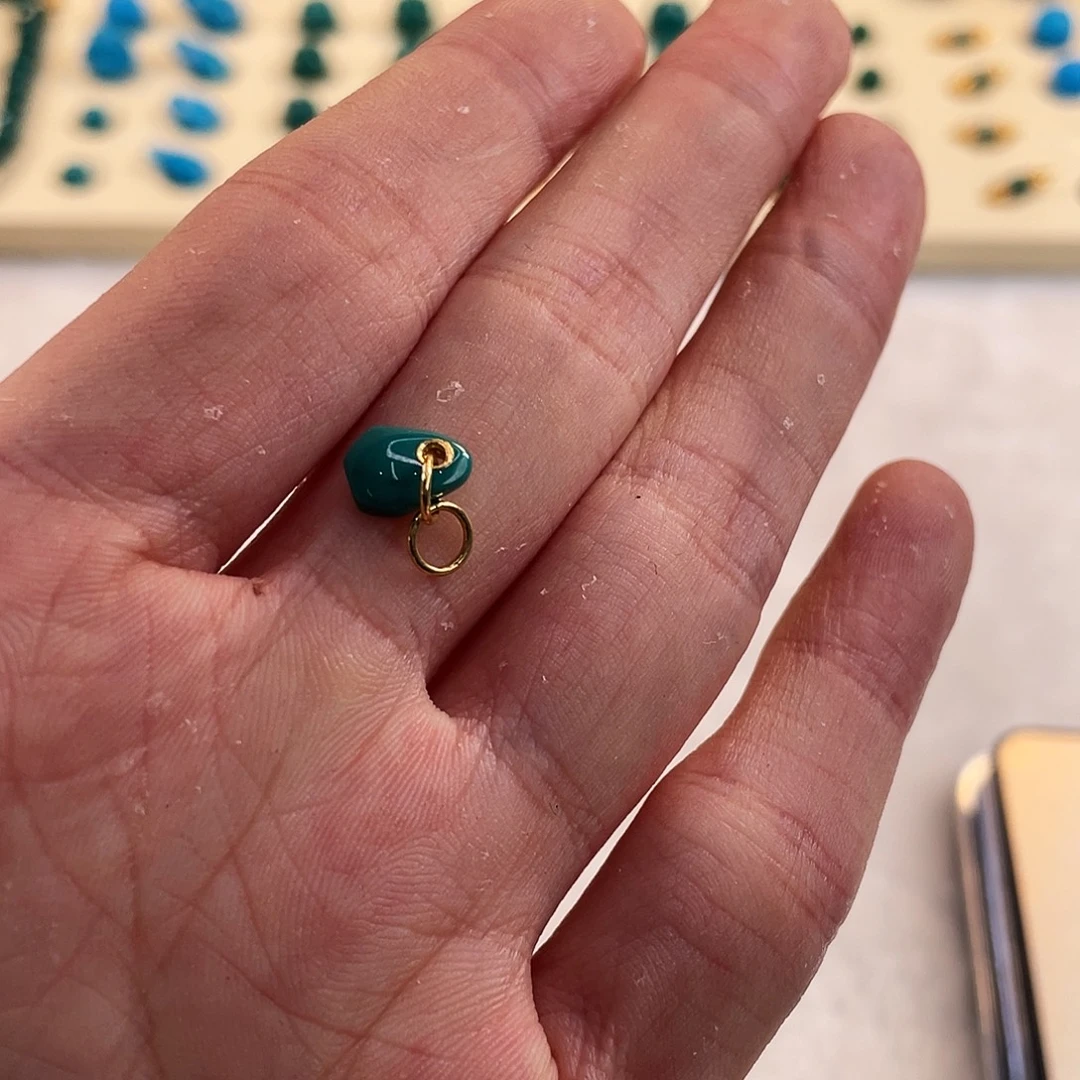 绿松石未镶嵌耳饰