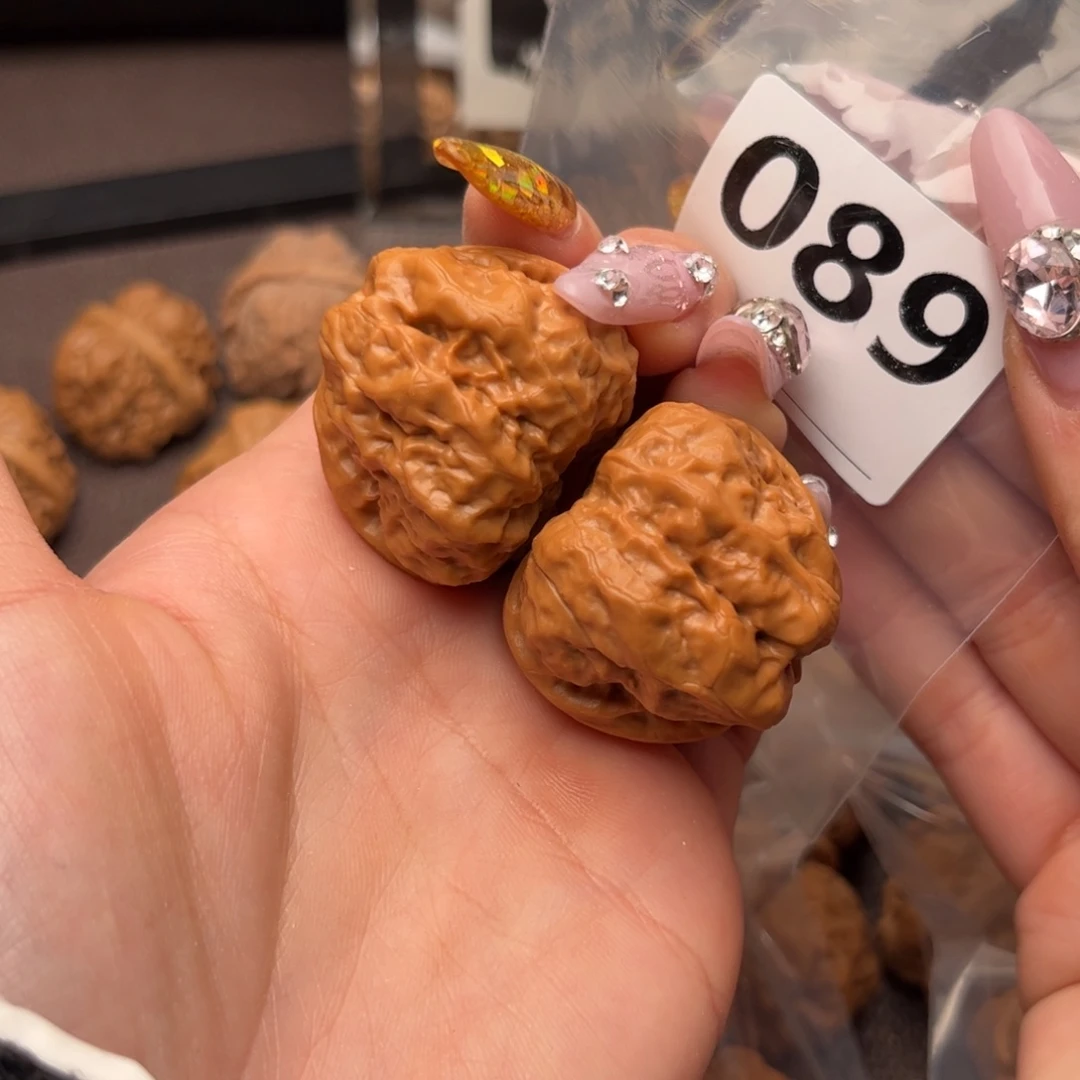 文玩核桃吊坠哦**吼蛤蟆35