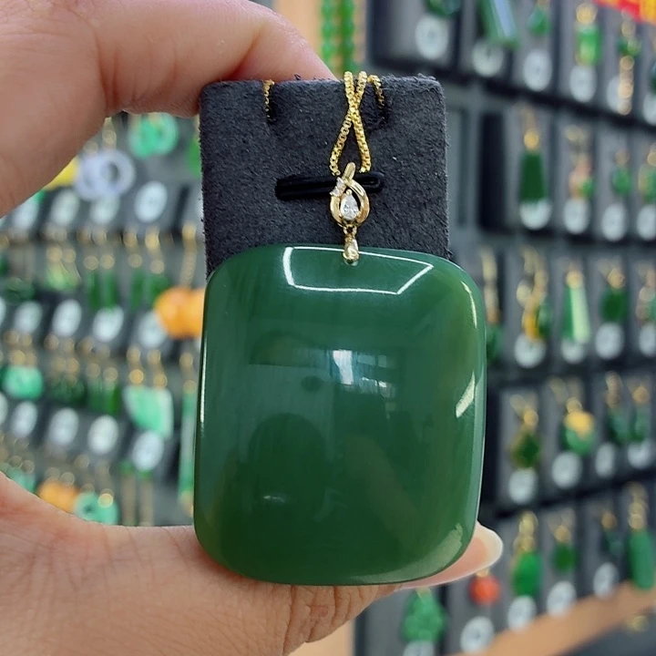 0***3和田玉18K金镶嵌吊坠(赠链)