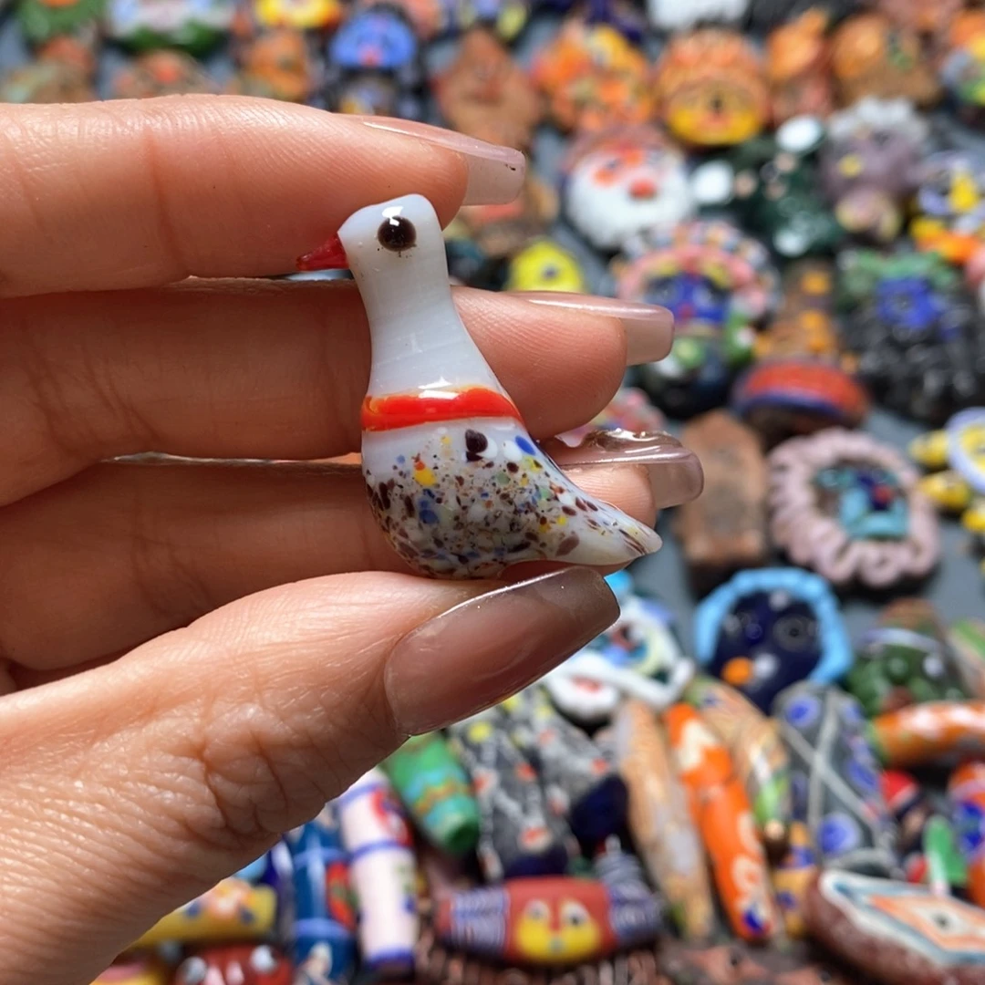 琉璃颈饰印度尼西亚小鸟01